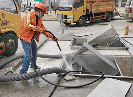 金江镇隔油池清理